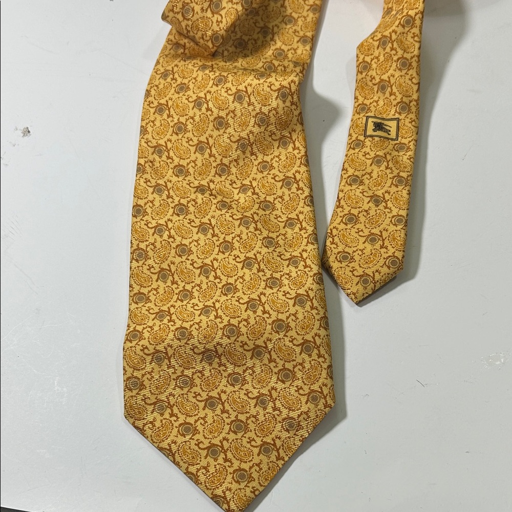 Burberry Yellow Patterned Tie - Picture 13 of 16